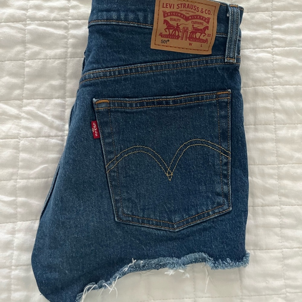 Levi’s 501 Original Dark Wash Denim Medium Rise Shorts